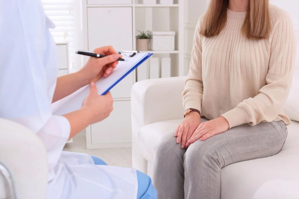 A doctor in Bali providing a calm, confidential, and supportive HIV consultation.