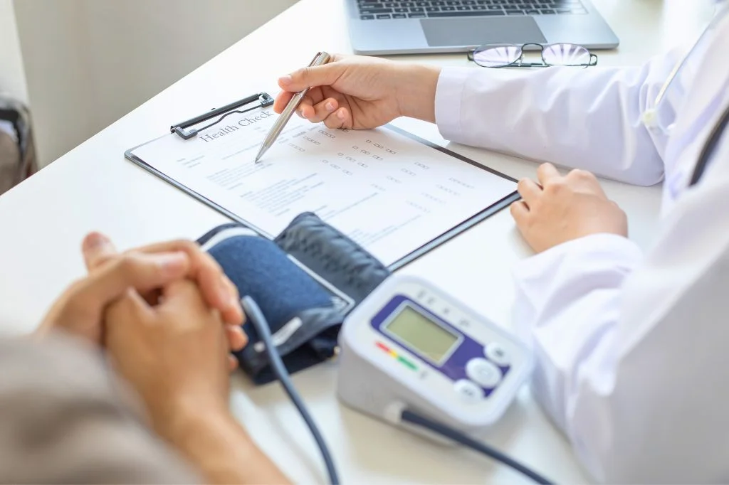 A professional internal medicine consultation for a comprehensive medical check-up at Hydro Medical Bali.