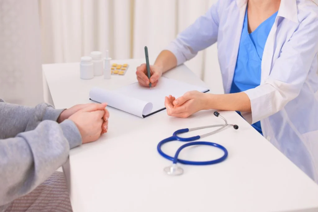 A professional medical consultation focusing on systemic wellness and hydration tracking in Bali.