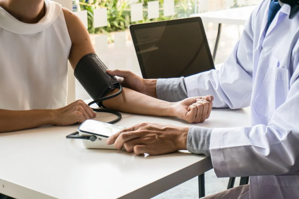 A specialized hypertension consultation with an internist at Hydro Medical Clinic Bali.