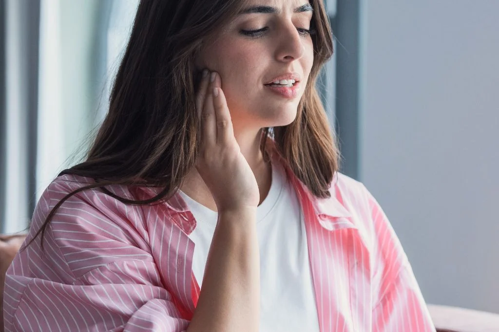 Managing jaw pain and gum swelling in Bali.