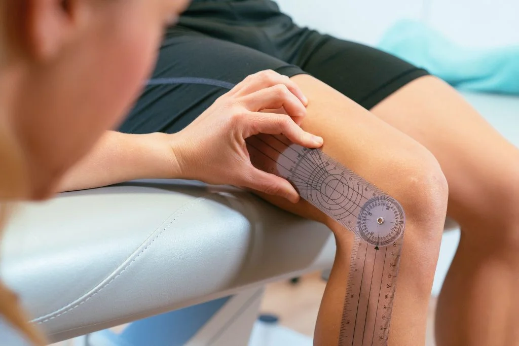 A professional sports physiotherapy assessment at Hydro Medical Clinic in Bali.
