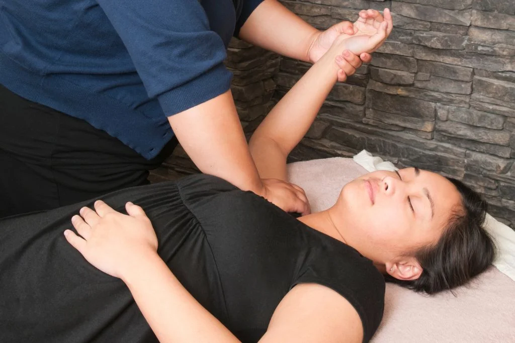 Convenient home visit physical therapy services in a Bali villa.